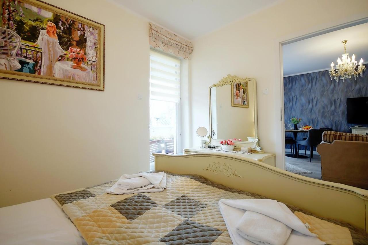Miodowy Dom Exspanse Apartament 2 Lub 3 Pokoje Z Tarasem I Parkingiem Kolobrzeg Ngoại thất bức ảnh