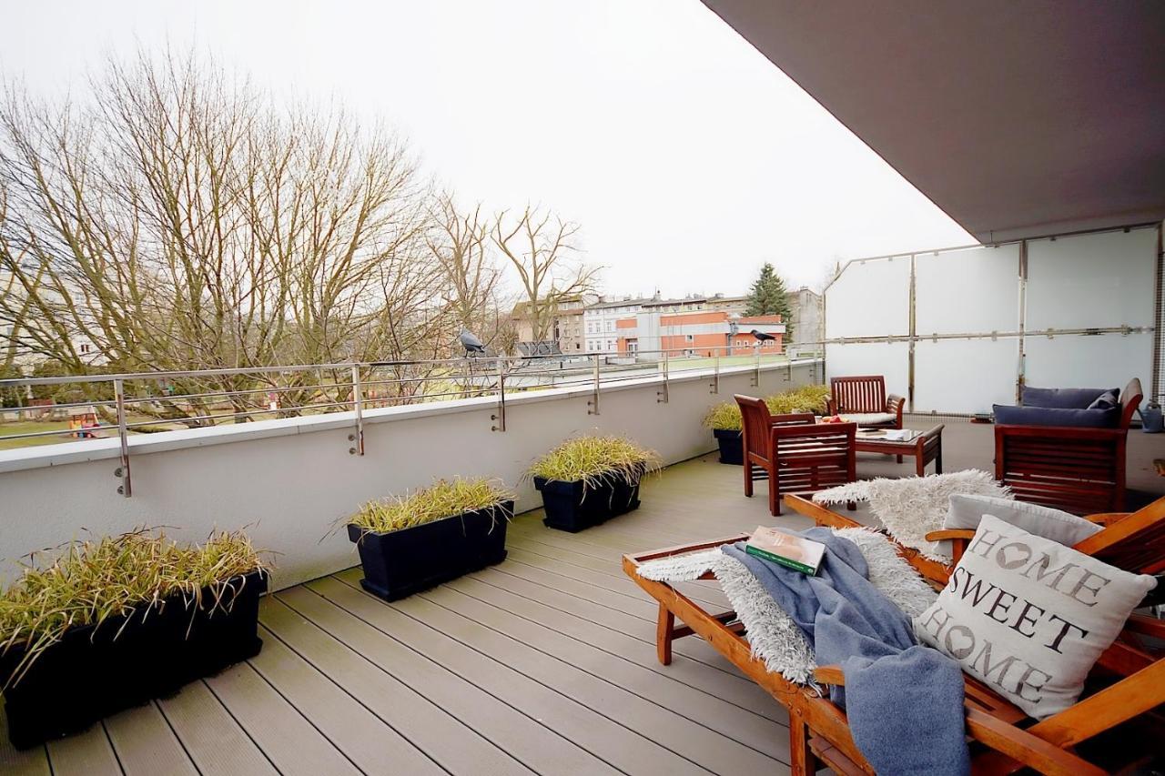 Miodowy Dom Exspanse Apartament 2 Lub 3 Pokoje Z Tarasem I Parkingiem Kolobrzeg Ngoại thất bức ảnh
